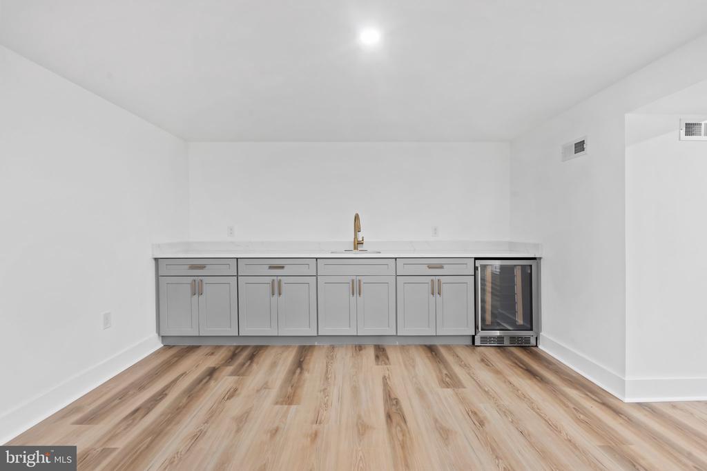 321 CENTRAL AVENUE
