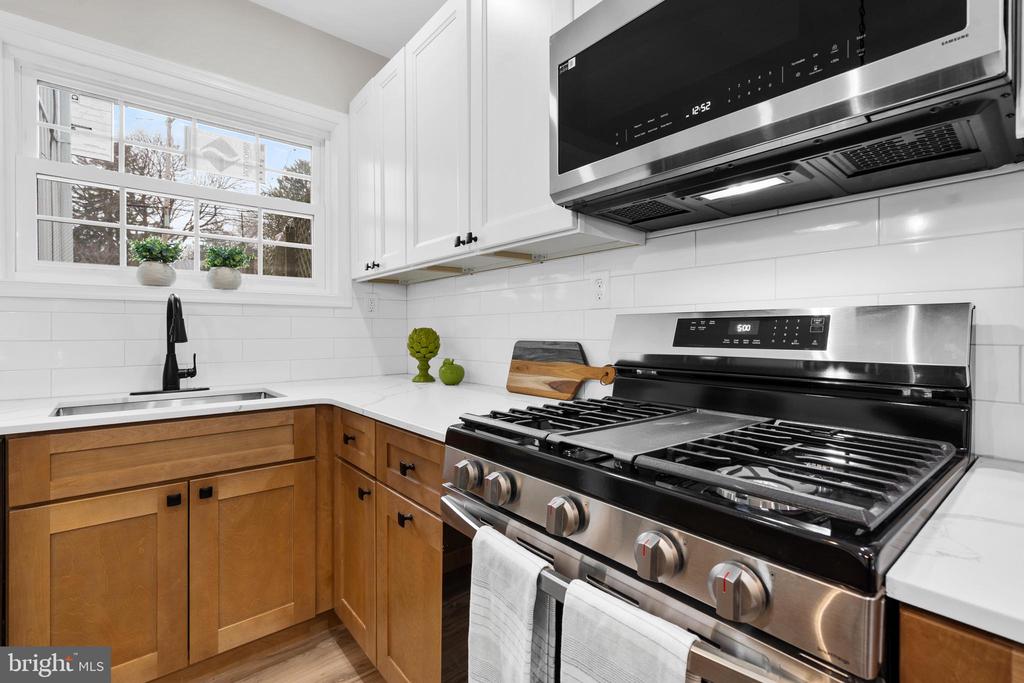 445 W BALTIMORE AVENUE