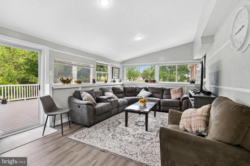 214 S SPROUL ROAD
