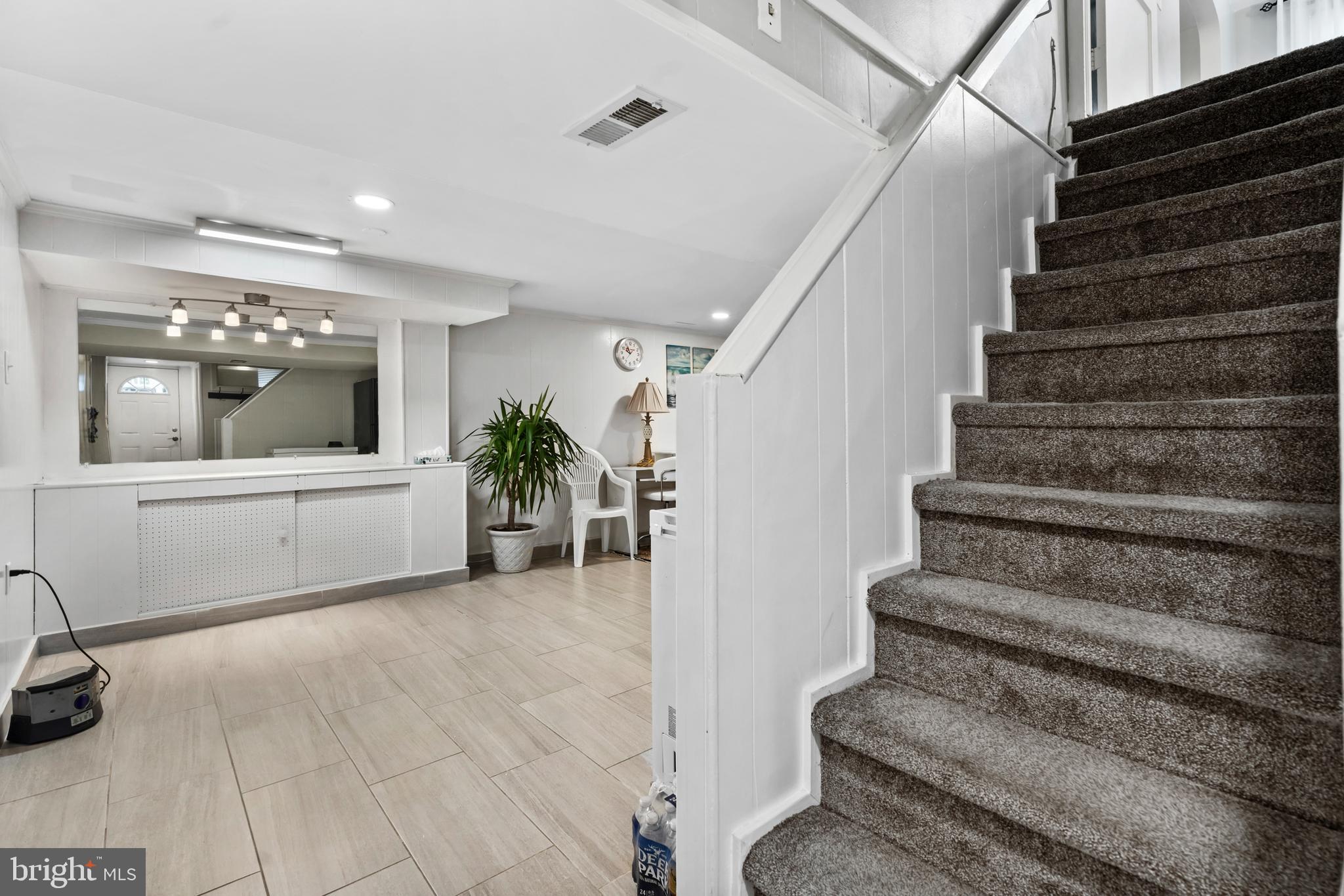 214 S SPROUL ROAD