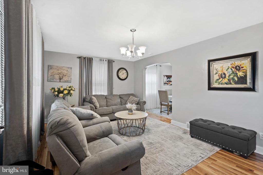 214 S SPROUL ROAD