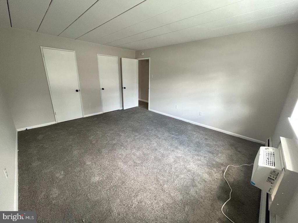 1 RADNOR DRIVE Unit: F-2