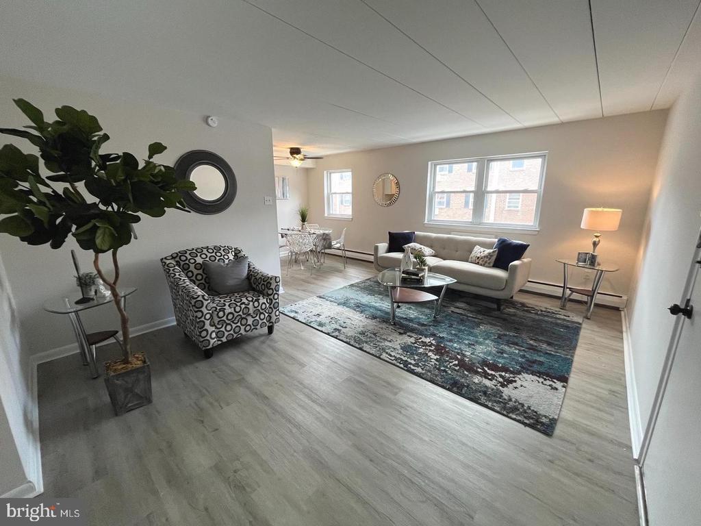 1 RADNOR DRIVE Unit: F-2