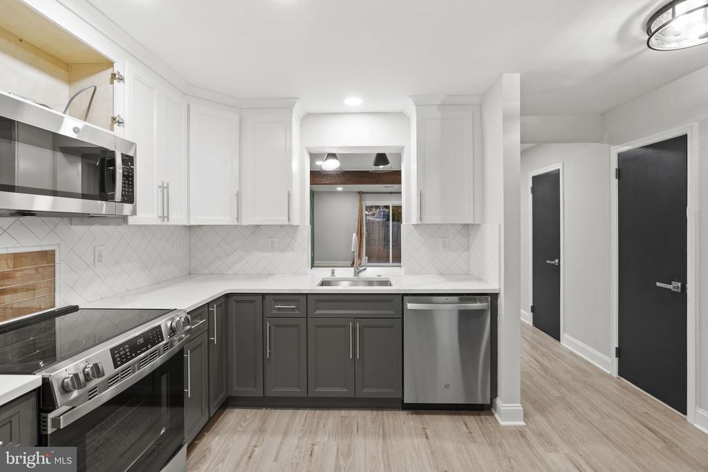 106 SUSAN DRIVE 1