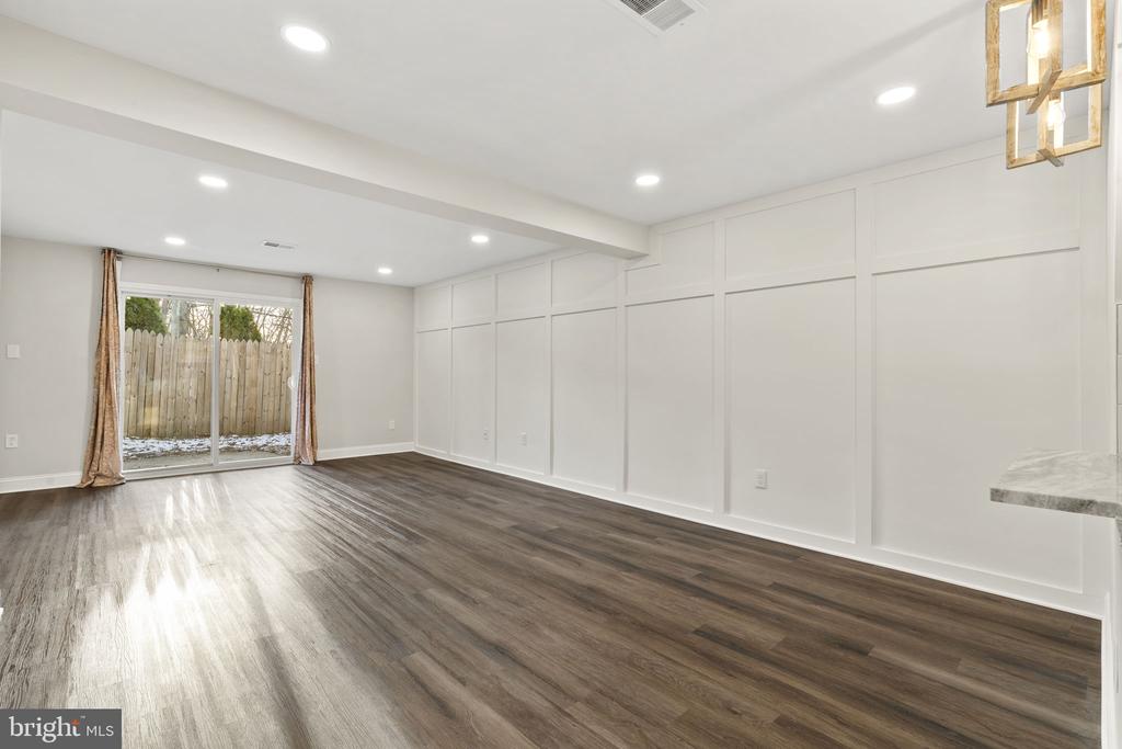 106 SUSAN DRIVE 2