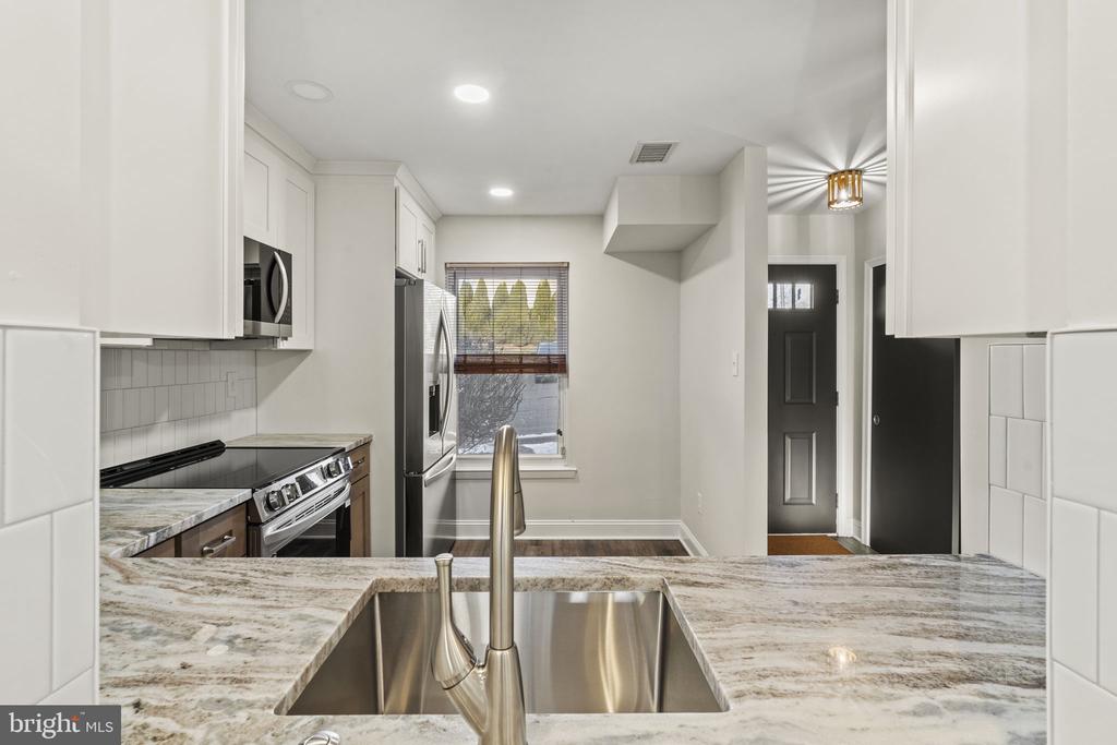 106 SUSAN DRIVE 2