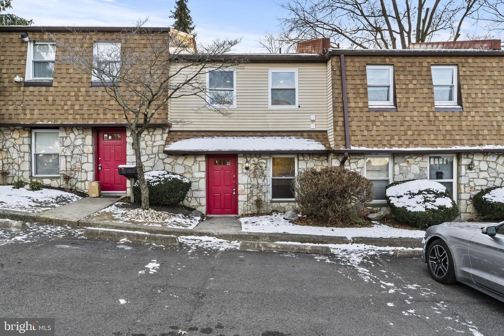 106 SUSAN DRIVE 2