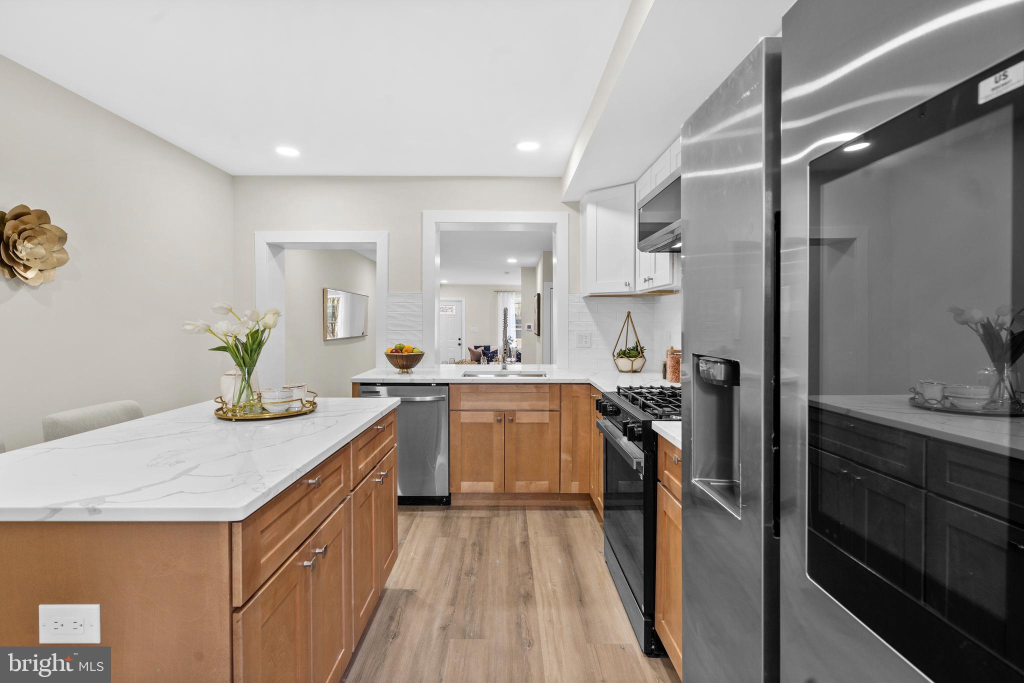 378 E ELM STREET
