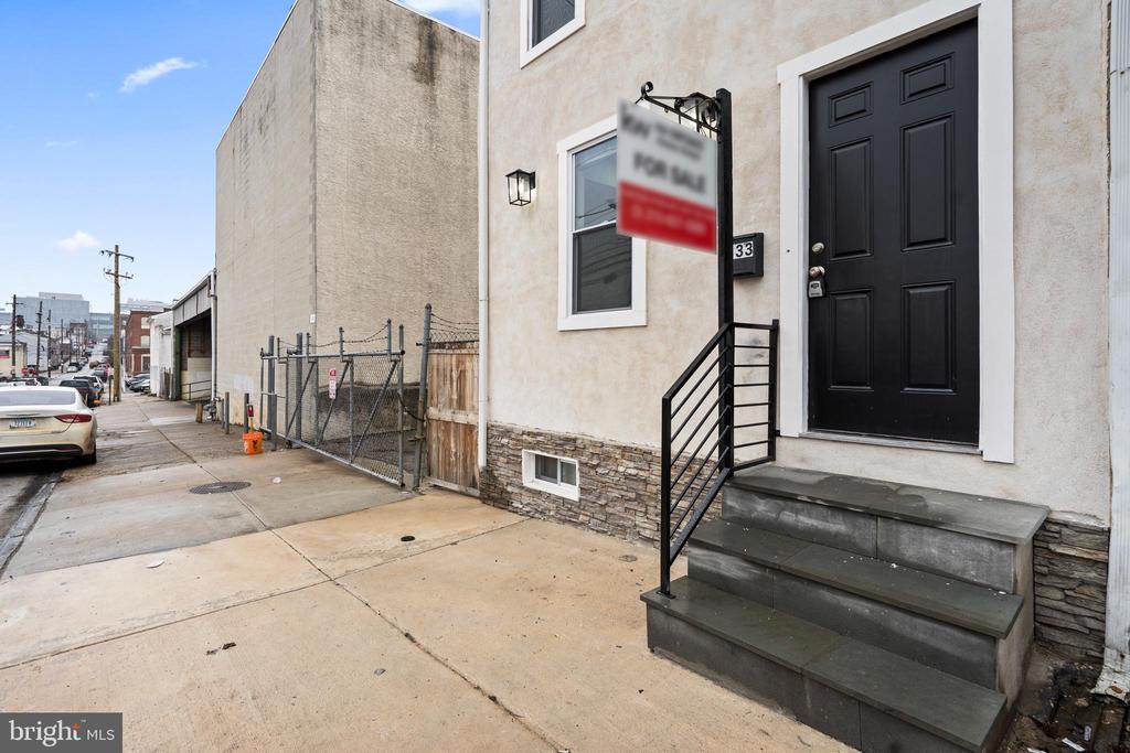 333 E PENN STREET