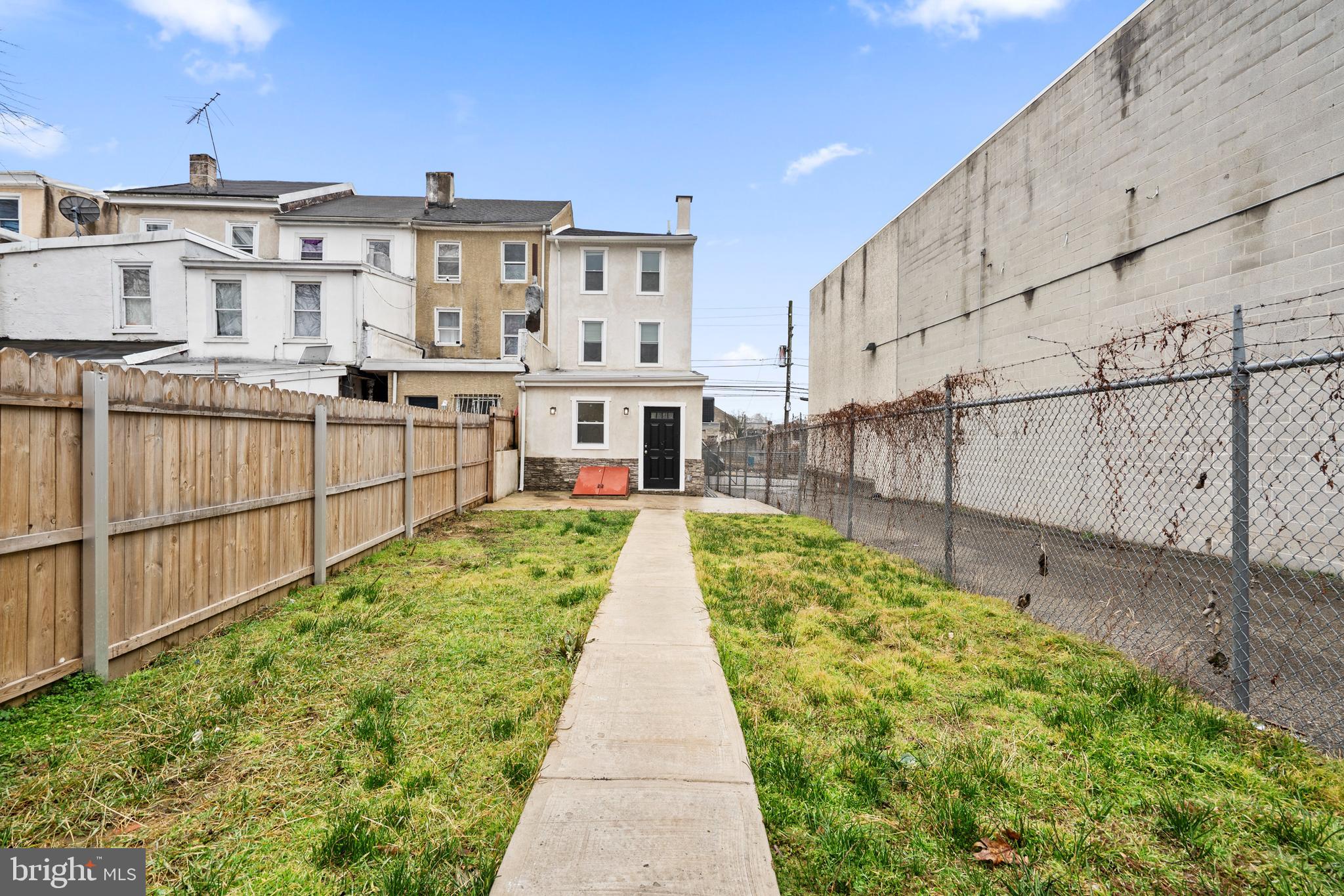 333 E PENN STREET