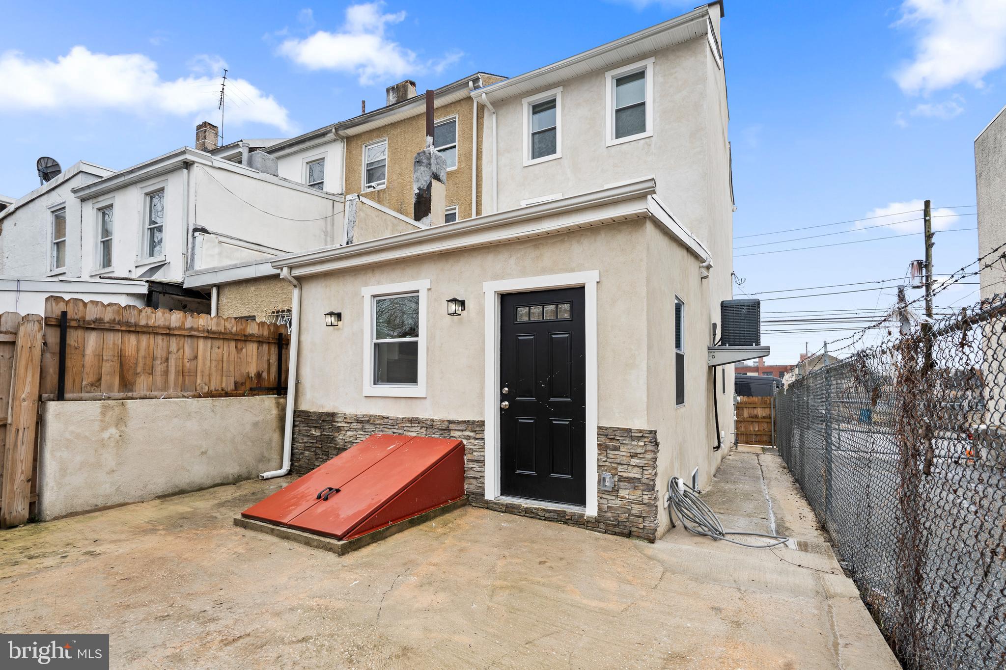 333 E PENN STREET