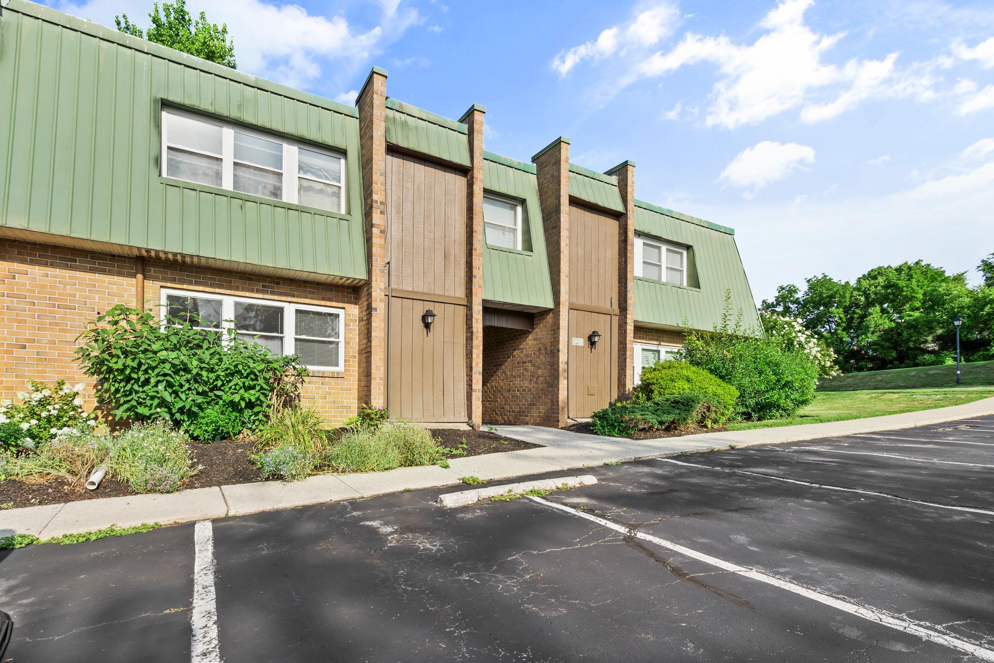 119 MEADOWVIEW LANE Unit: 119