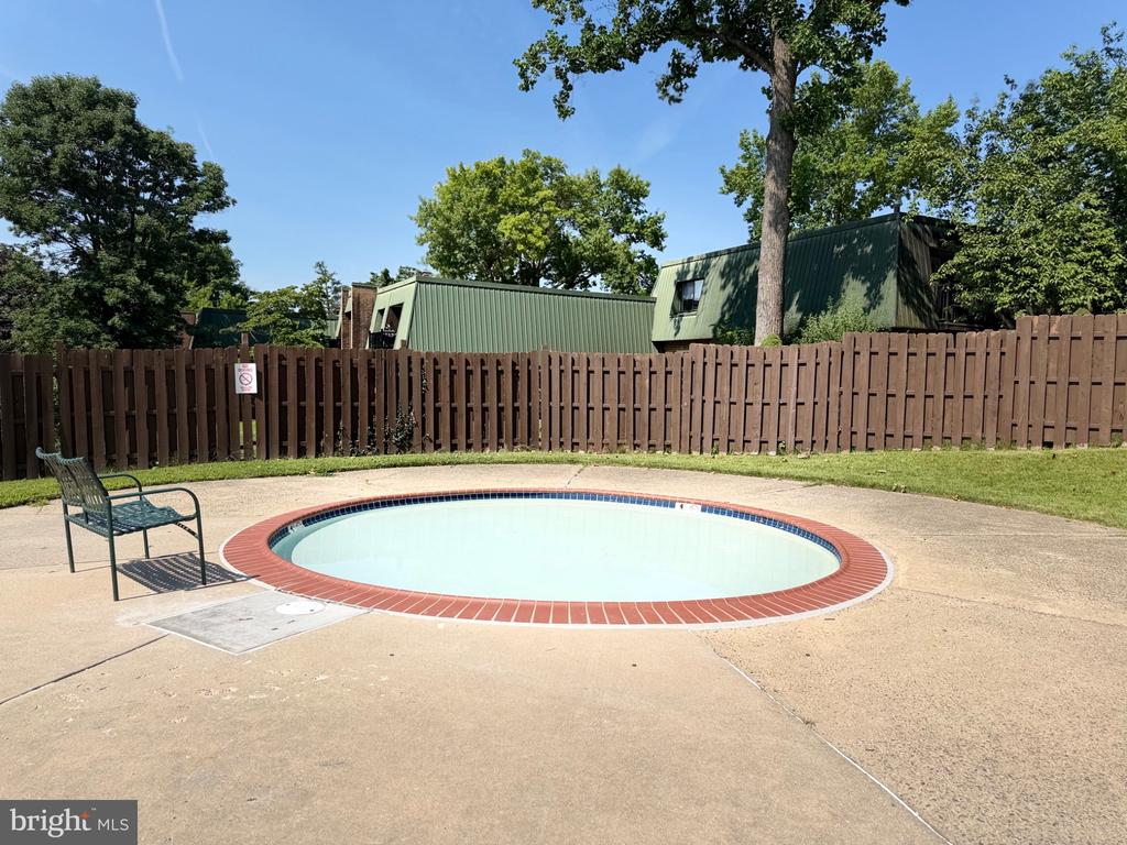 119 MEADOWVIEW LANE Unit: 119