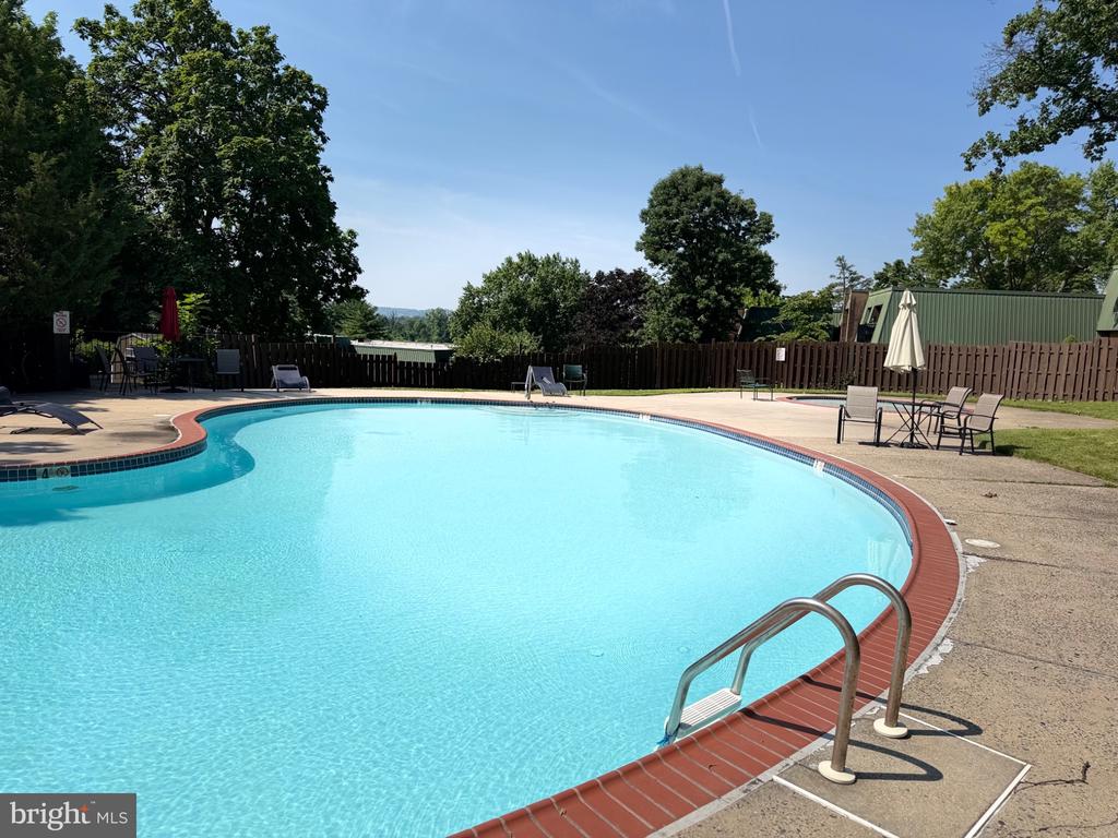 119 MEADOWVIEW LANE Unit: 119