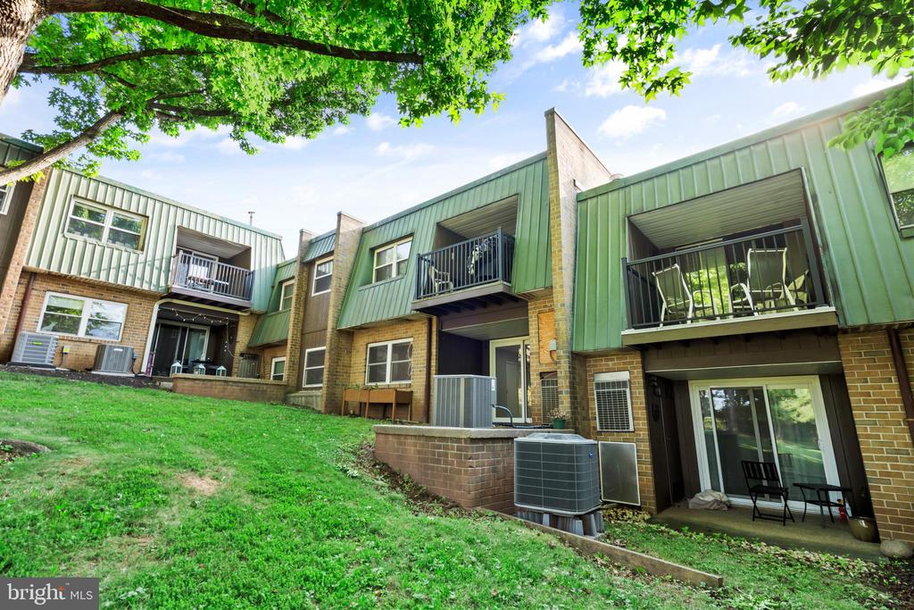 119 MEADOWVIEW LANE Unit: 119
