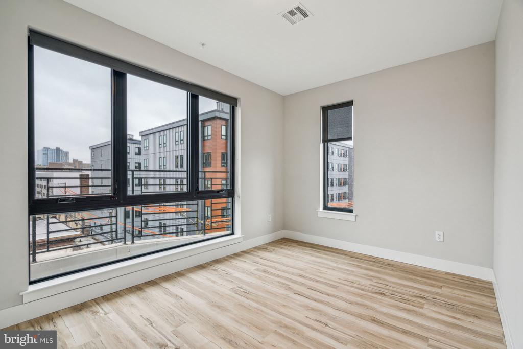 12 S 43RD STREET 503