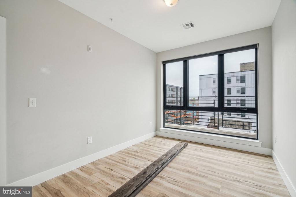 12 S 43RD STREET 503