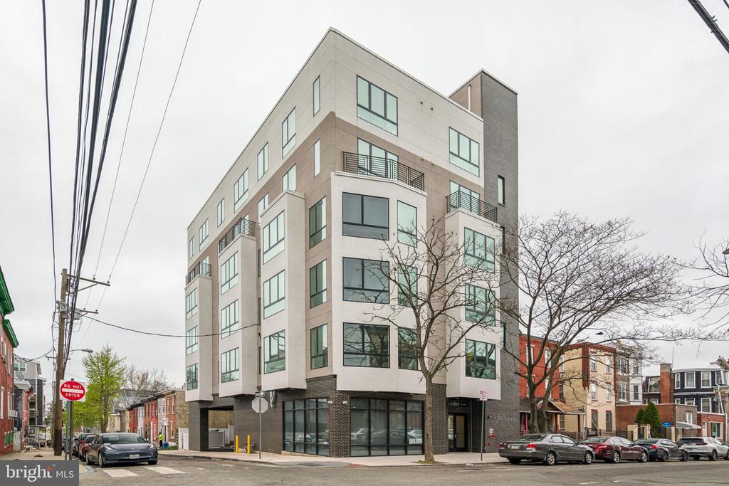12 S 43RD STREET 503