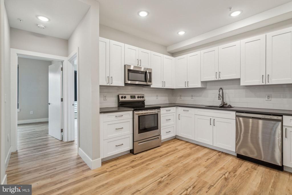12 S 43RD STREET 503