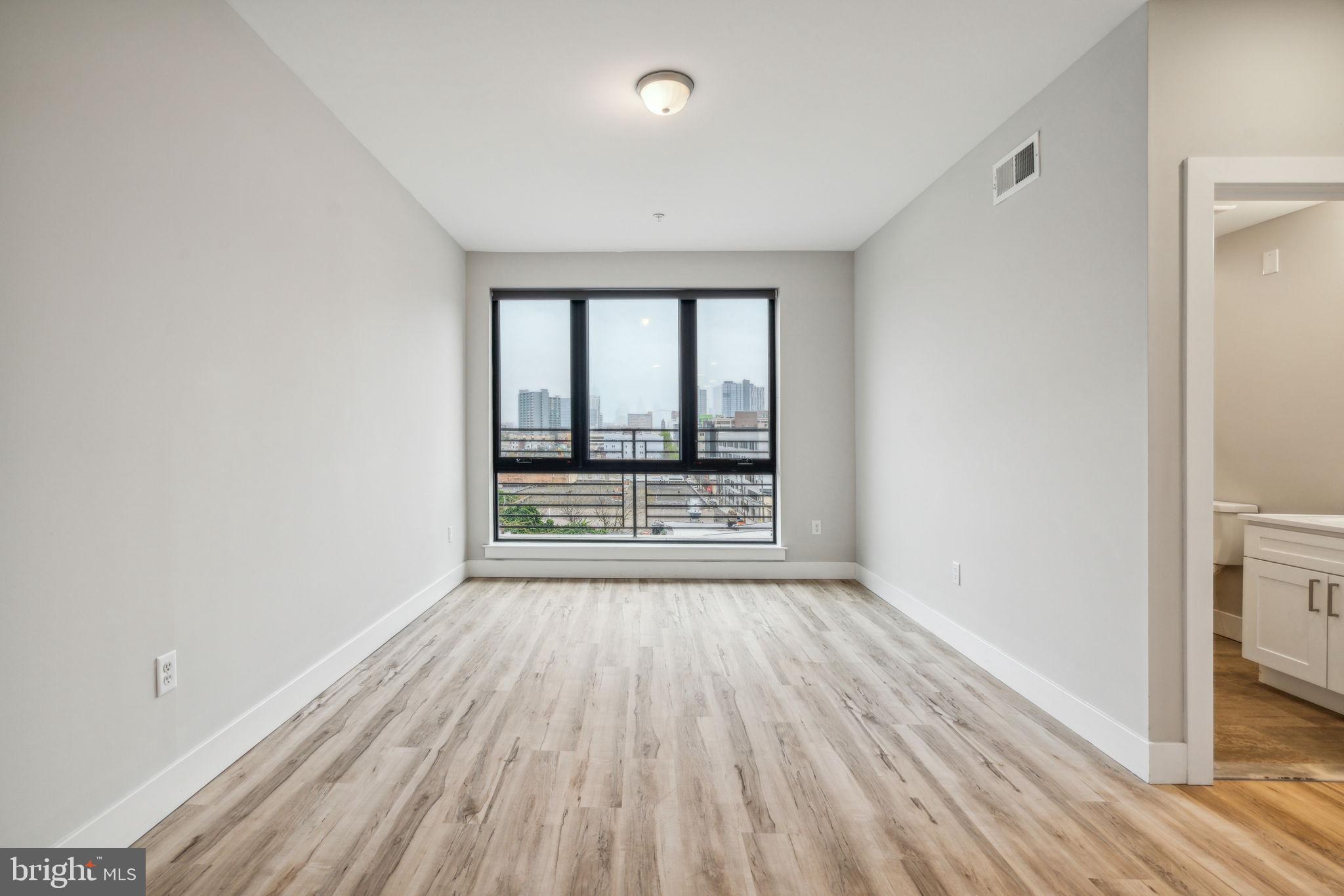 12 S 43RD STREET 503
