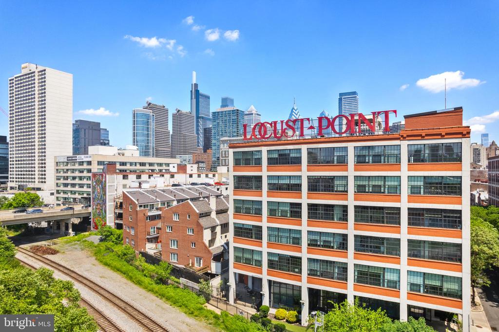2429 Locust St #617