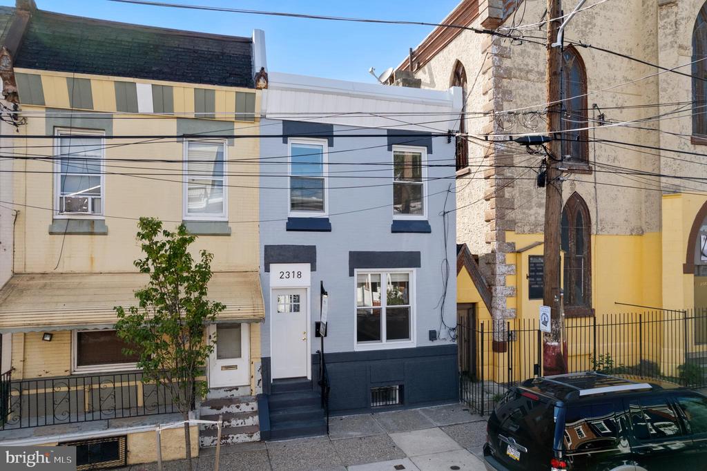 2318 N HANCOCK STREET
