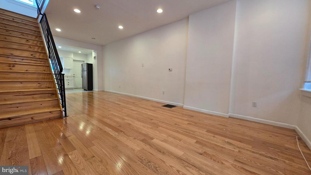 835 LIVINGSTON STREET