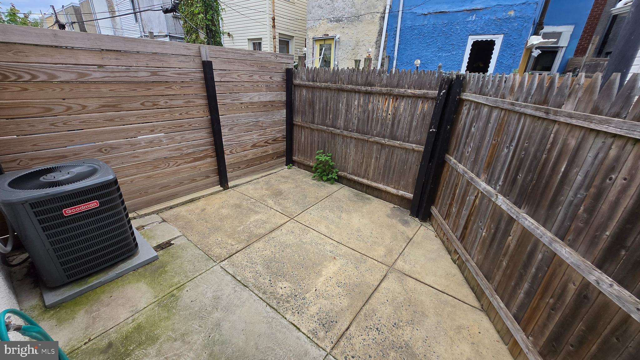 835 LIVINGSTON STREET