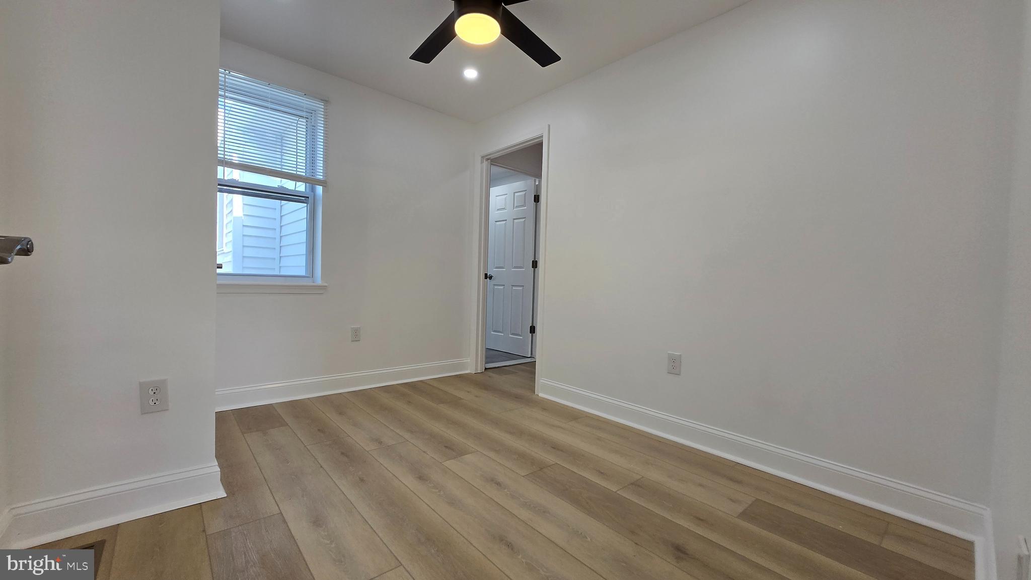 2537 E DAKOTA STREET