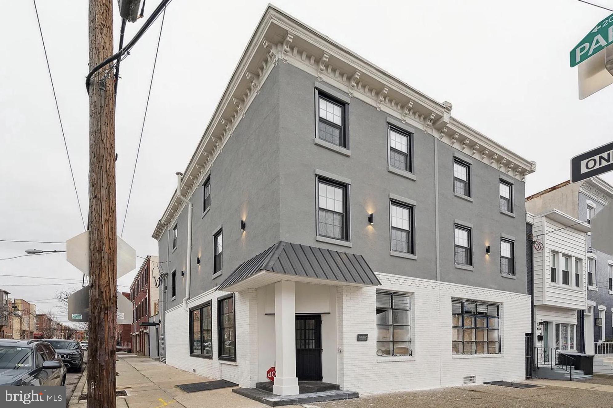 835 CORINTHIAN AVENUE 2