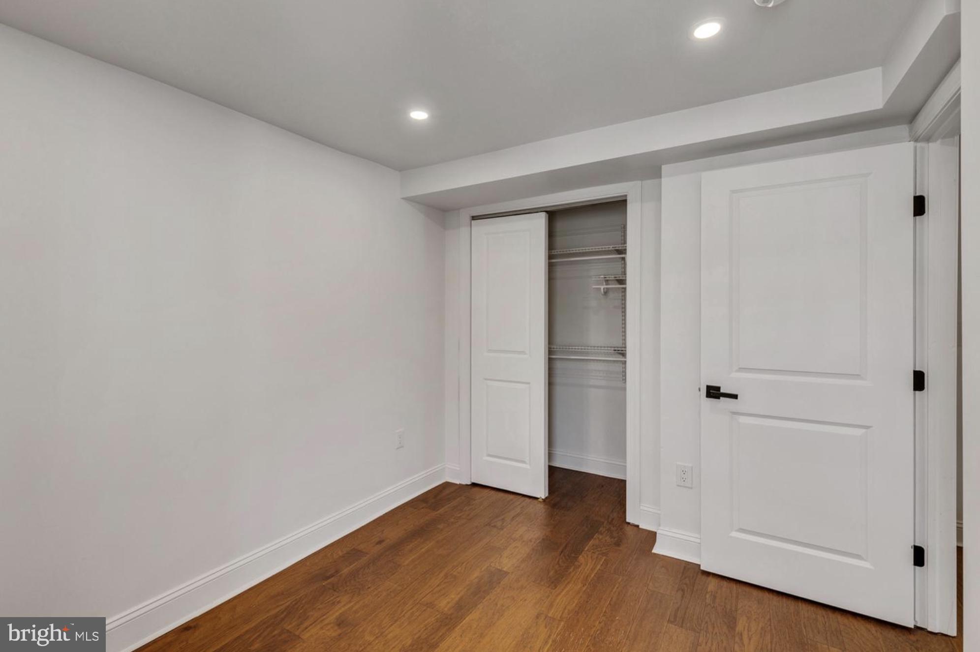 835 CORINTHIAN AVENUE 2