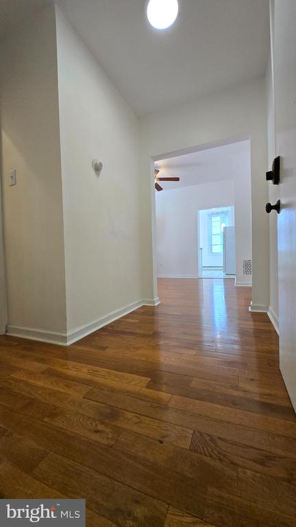 1304 E COLUMBIA AVENUE 2ND FLOOR