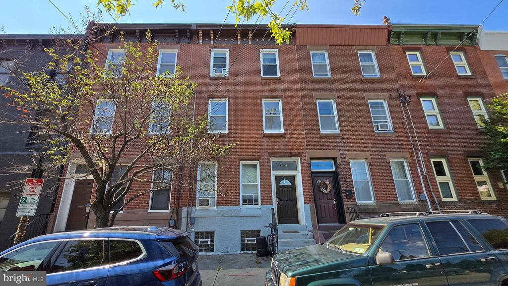 1304 E COLUMBIA AVENUE 2ND FLOOR