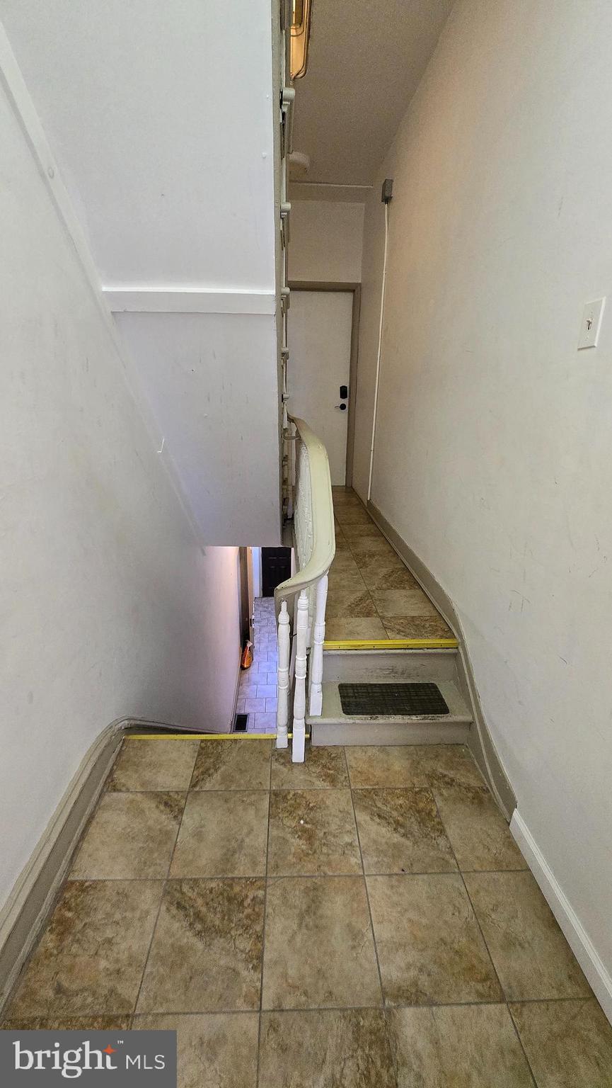 1304 E COLUMBIA AVENUE 2ND FLOOR