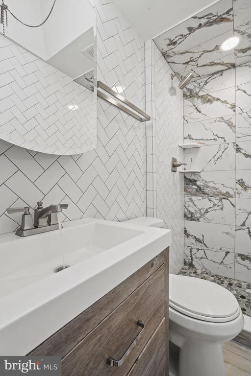 7450 BROCKTON ROAD