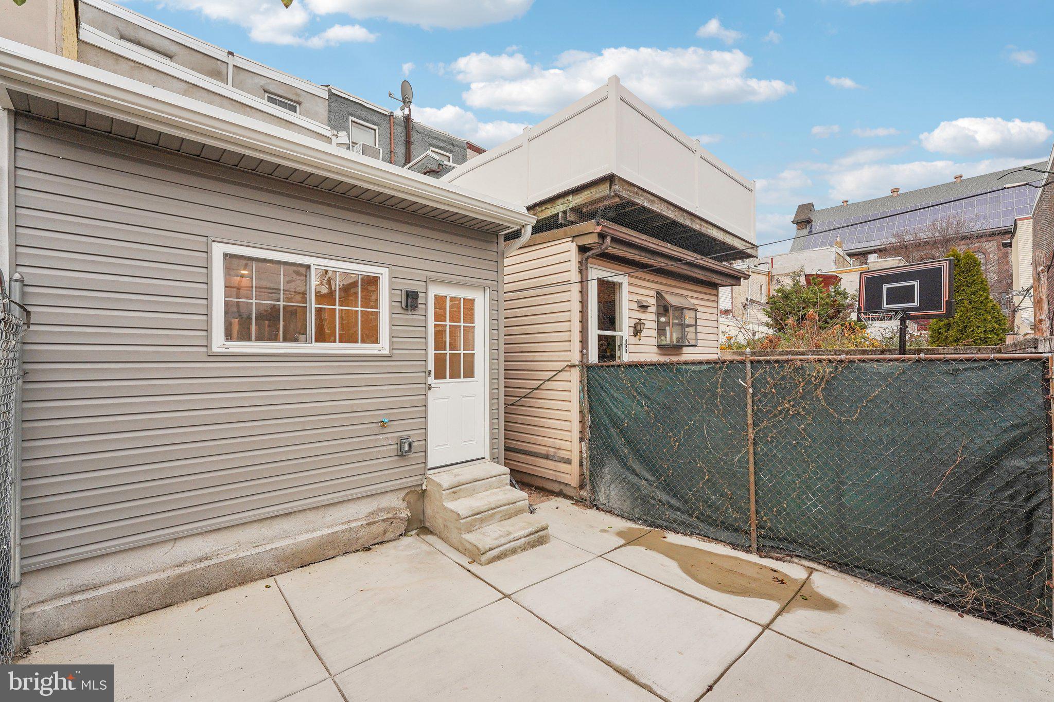 1315 E SUSQUEHANNA AVENUE