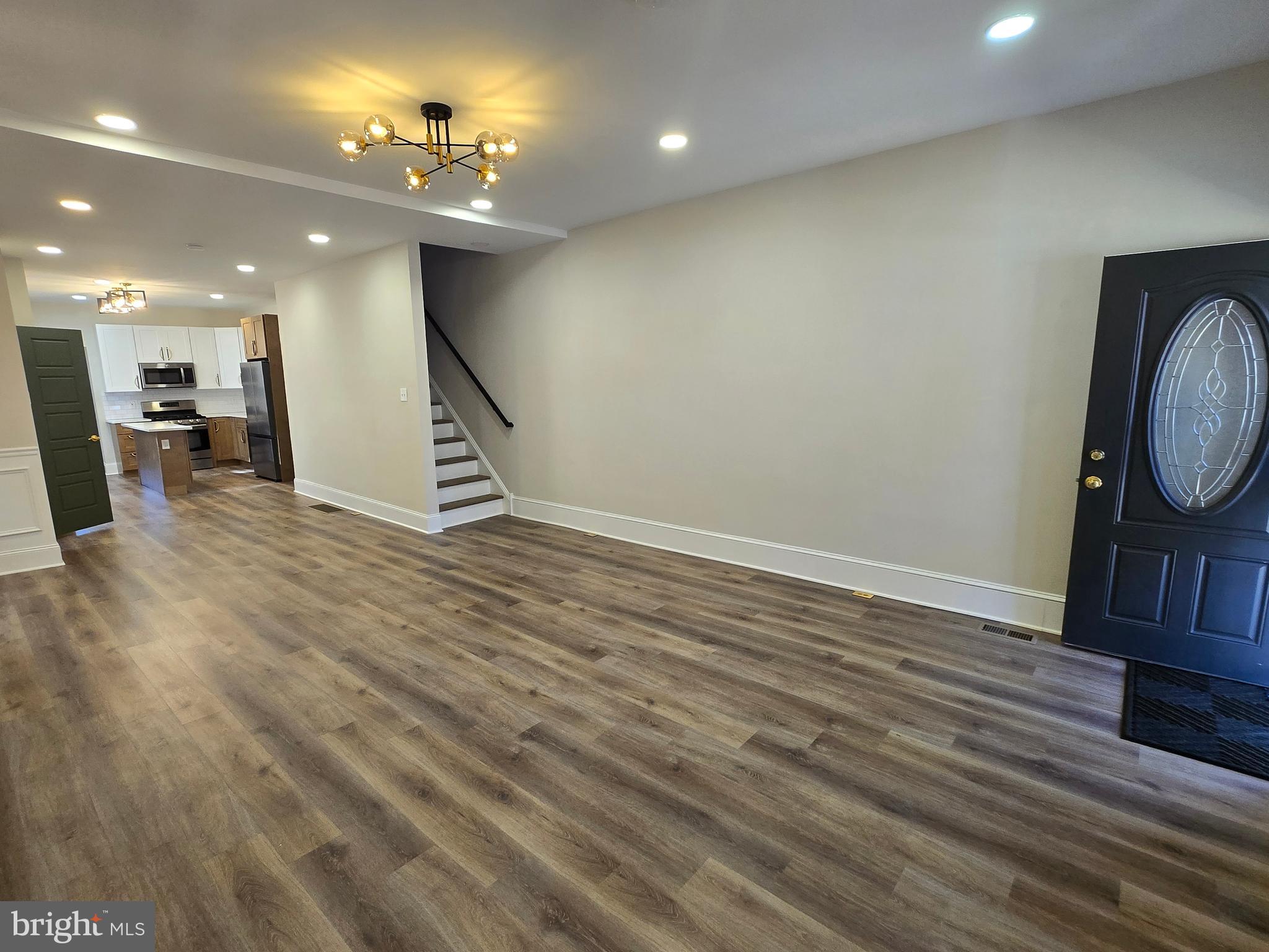 108 W APSLEY STREET