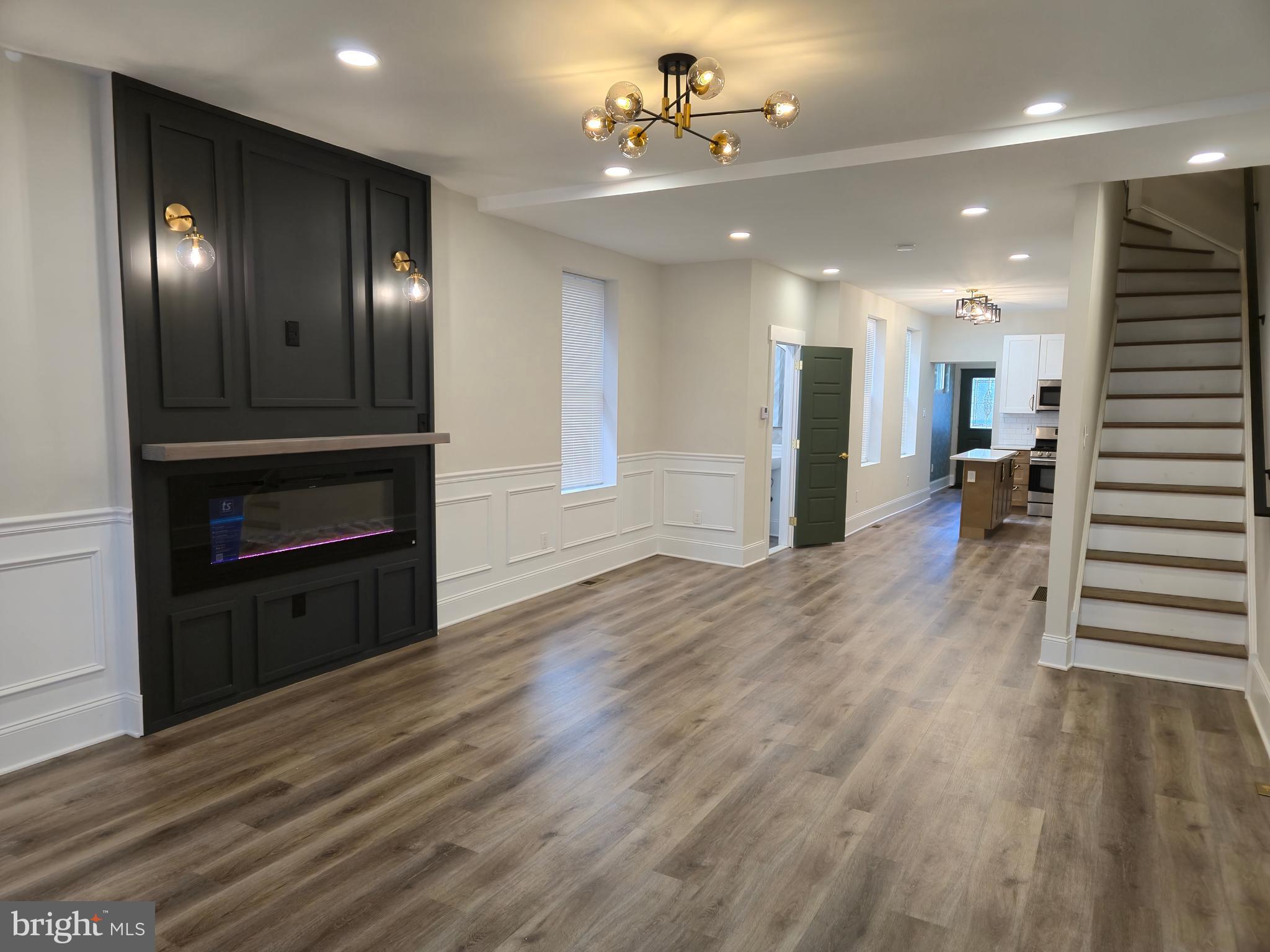 108 W APSLEY STREET