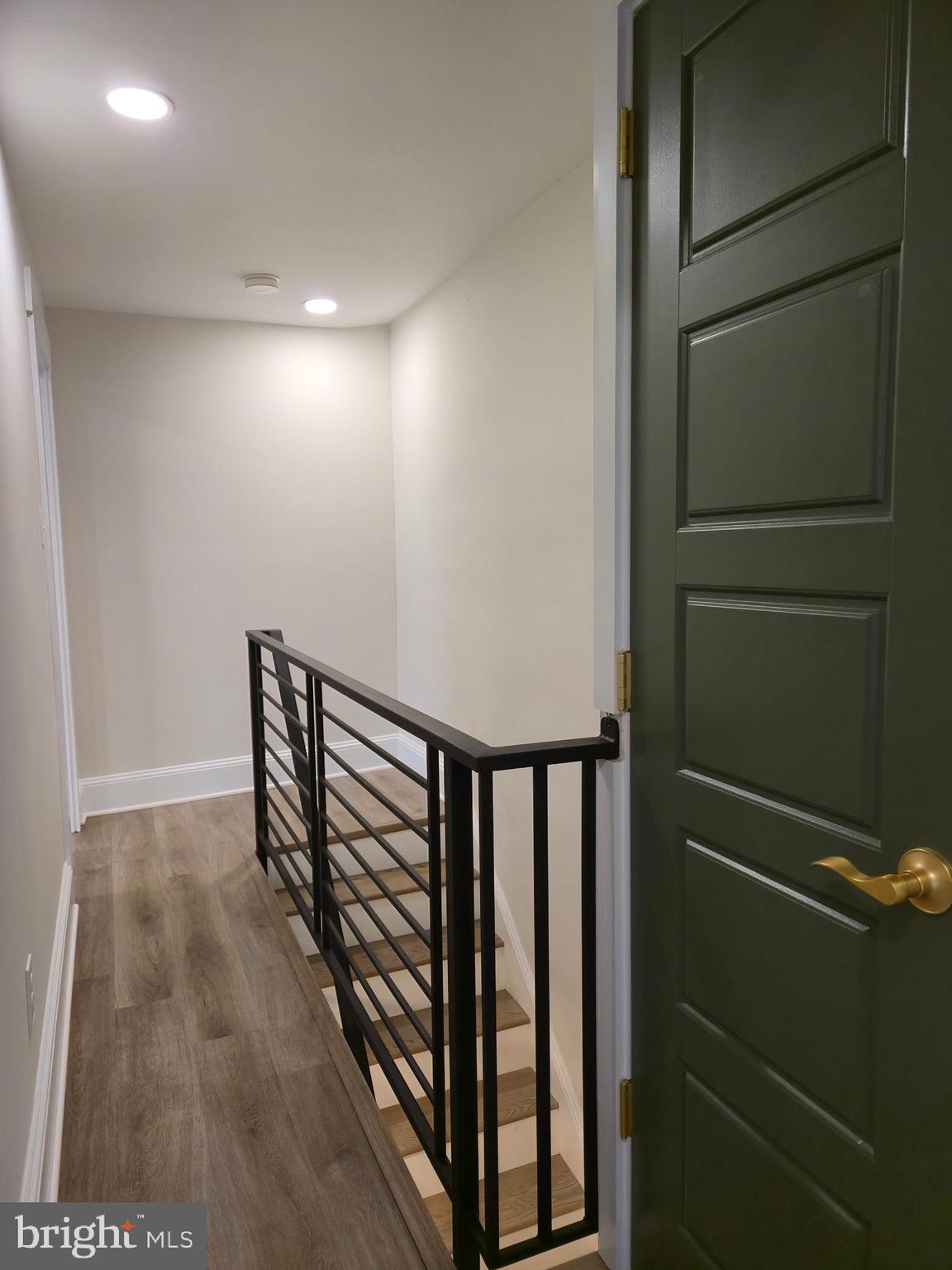 108 W APSLEY STREET