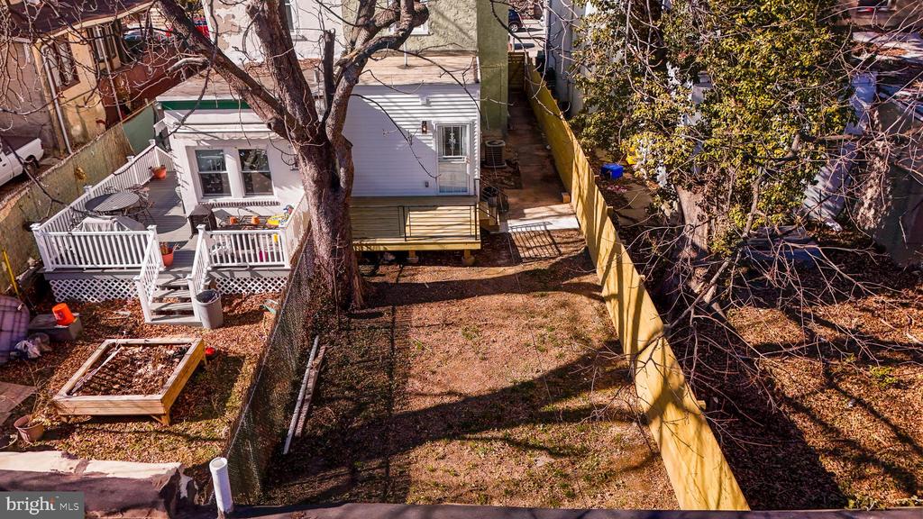 108 W APSLEY STREET