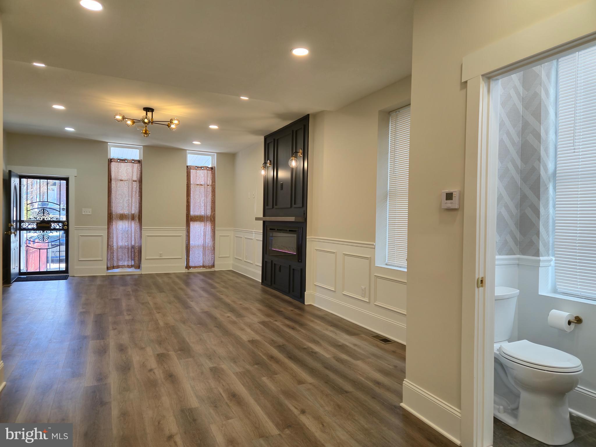 108 W APSLEY STREET