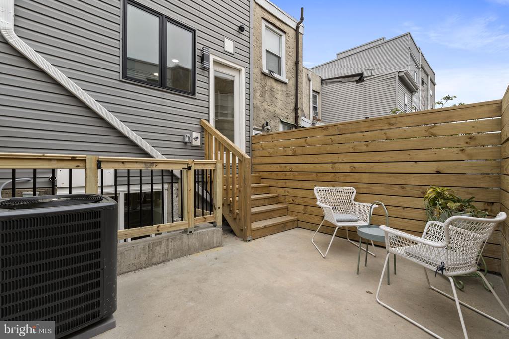 2246 EARP STREET