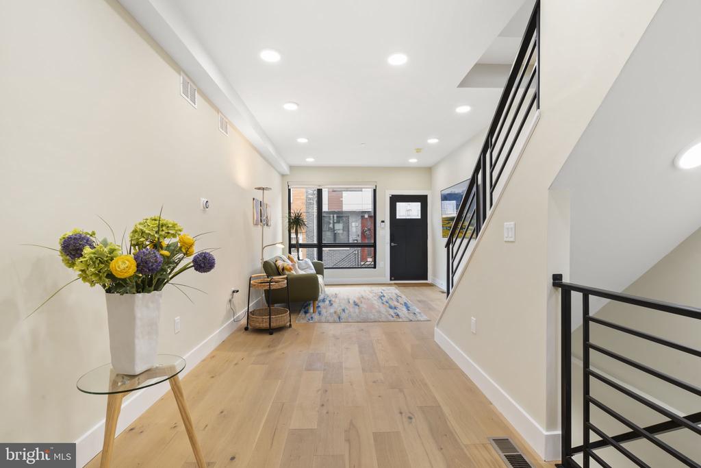 2246 EARP STREET