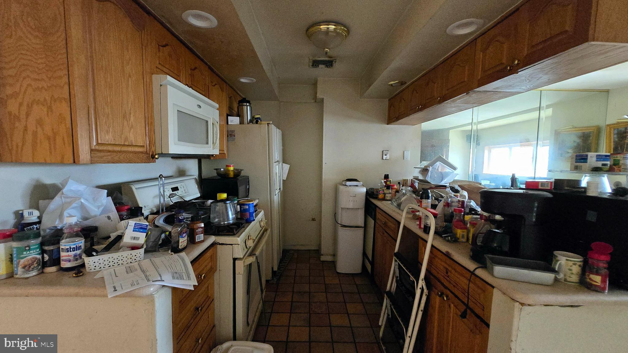 5347 WOODLAND AVENUE