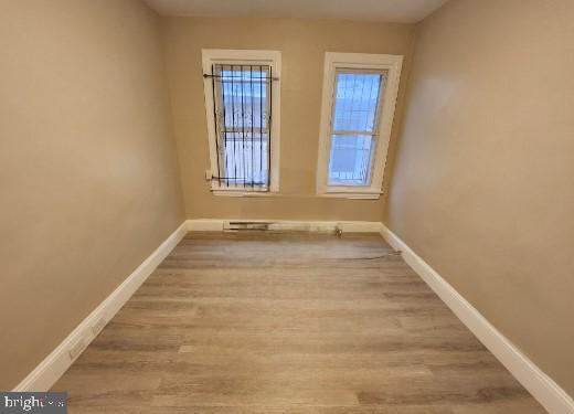 348 W QUEEN LANE