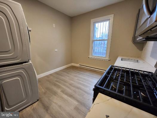 348 W QUEEN LANE