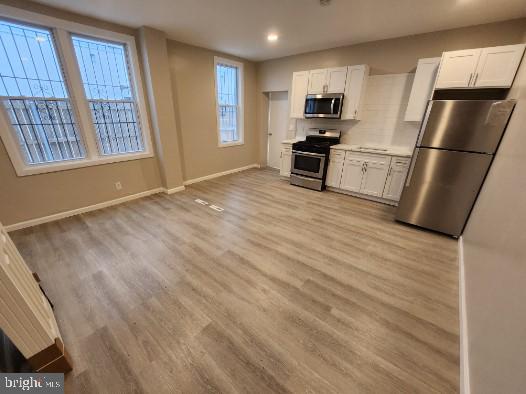 346 W QUEEN LANE 1