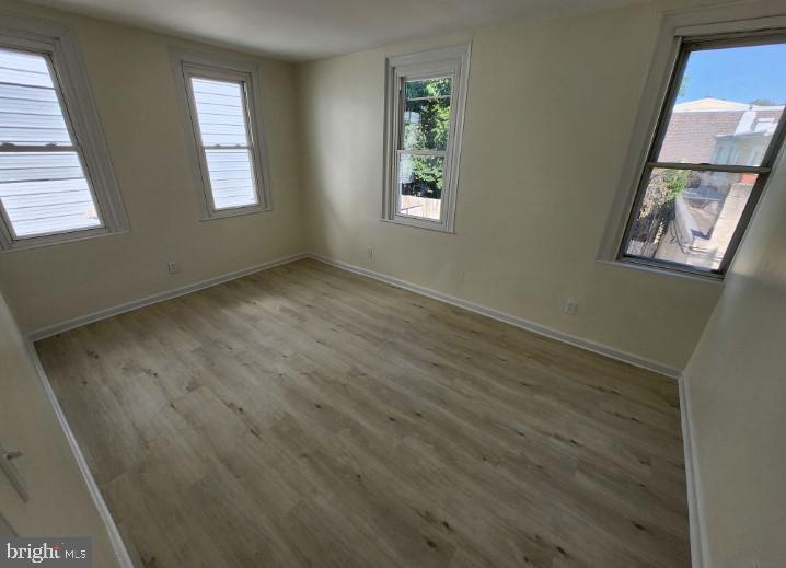 346 W QUEEN LANE 2