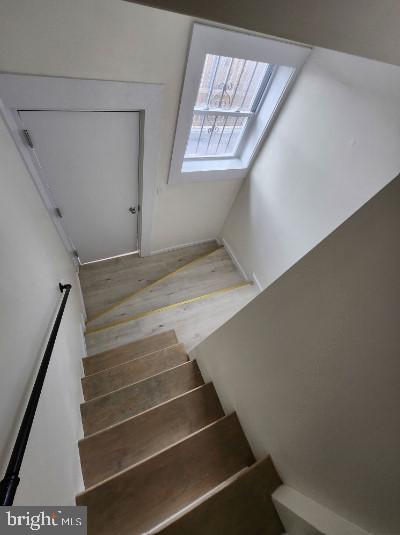 346 W QUEEN LANE 2