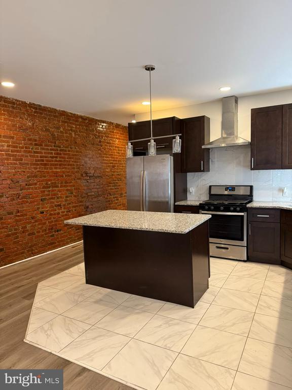 5330 ANGORA TERRACE 1